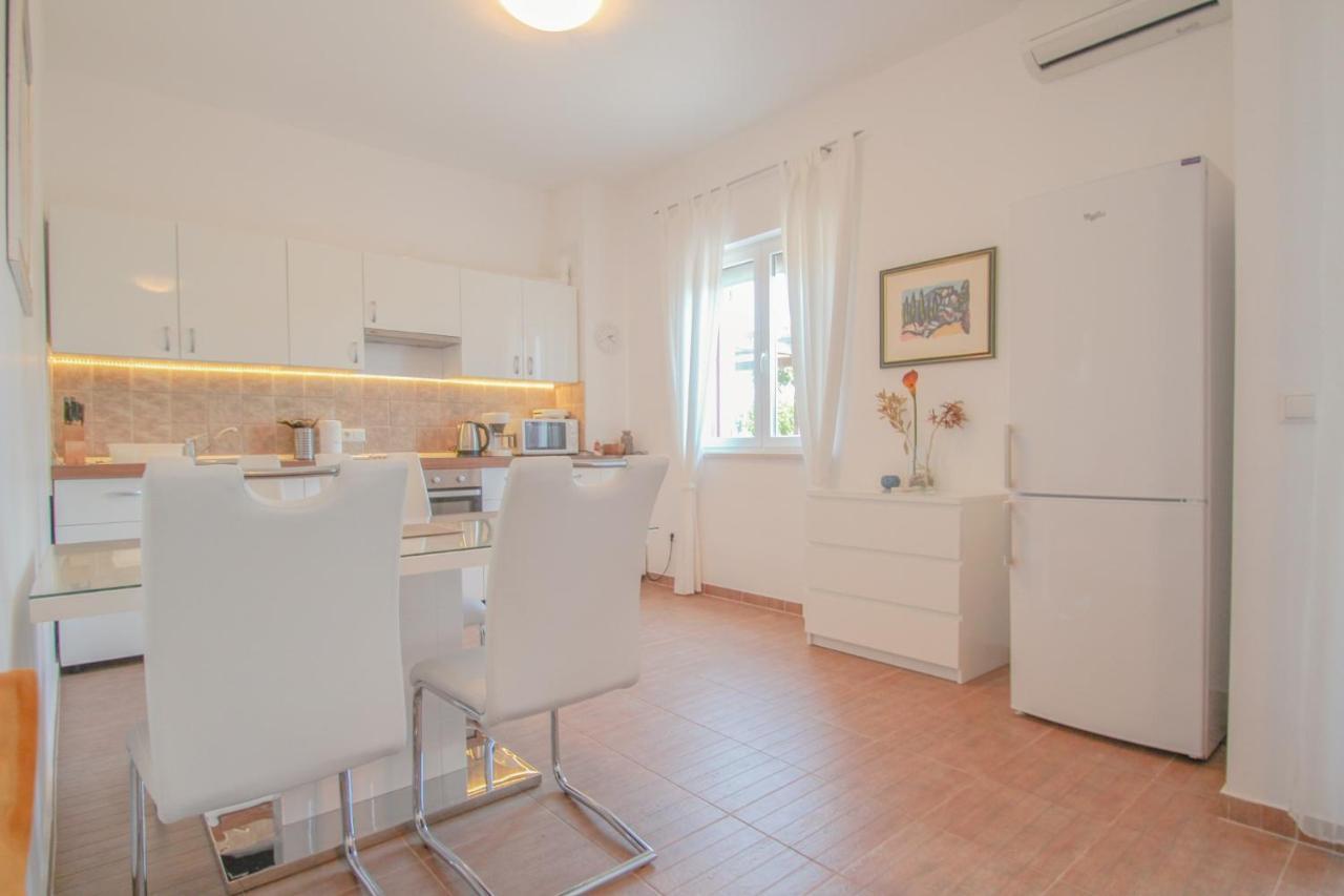 Appartamento Lea Novigrad Istria Esterno foto