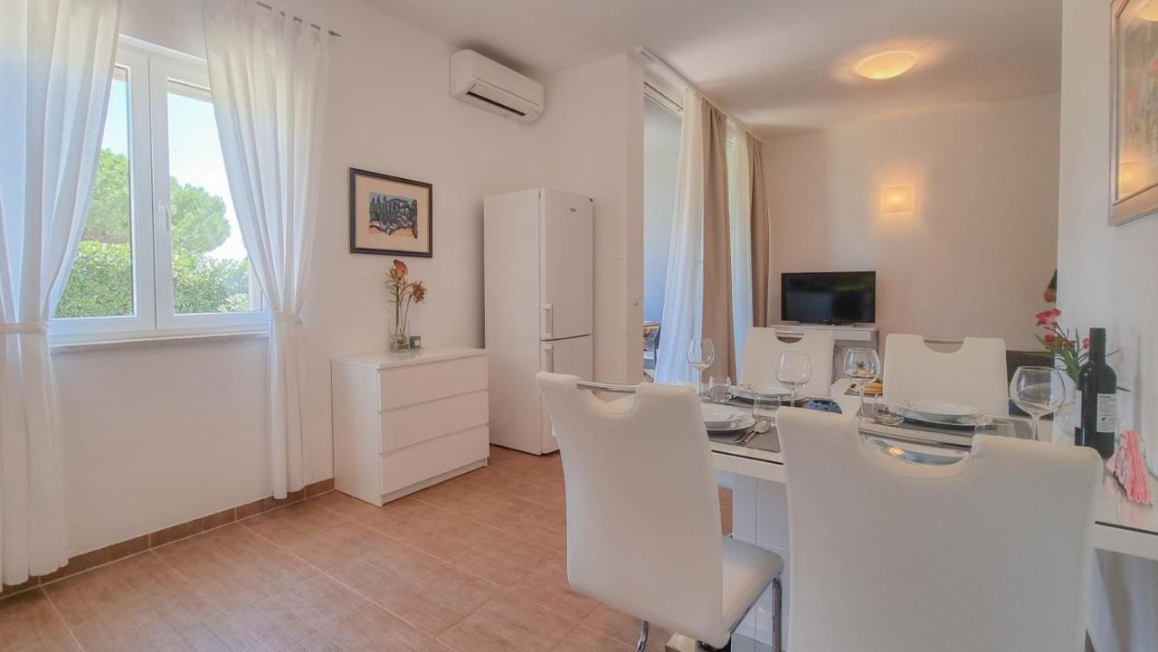 Appartamento Lea Novigrad Istria Esterno foto