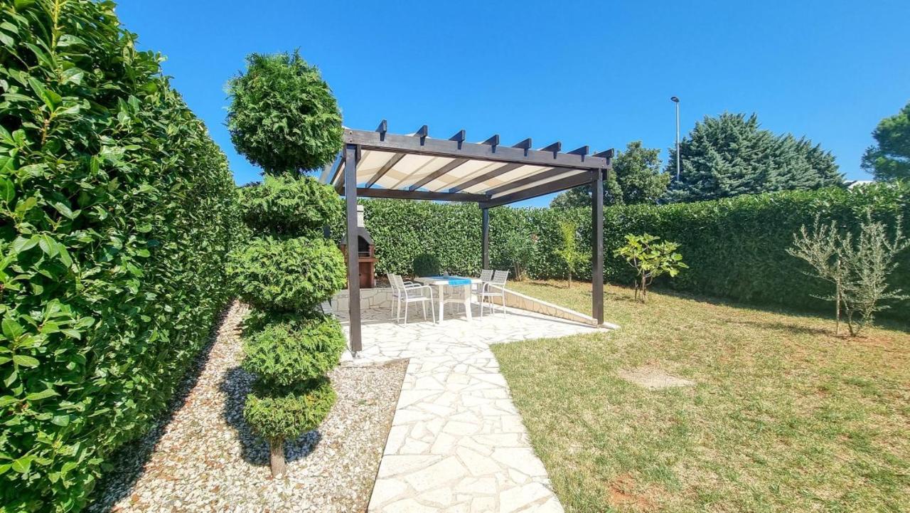Appartamento Lea Novigrad Istria Esterno foto