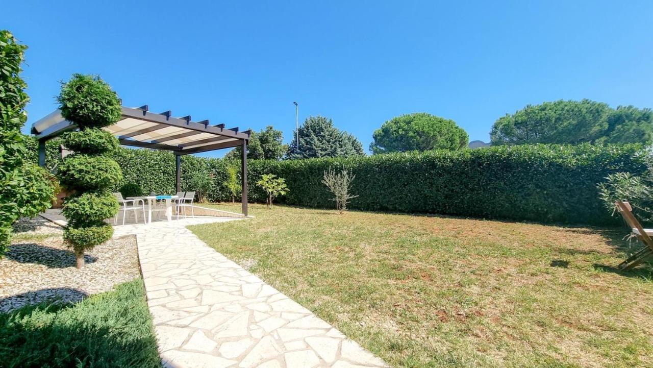Appartamento Lea Novigrad Istria Esterno foto