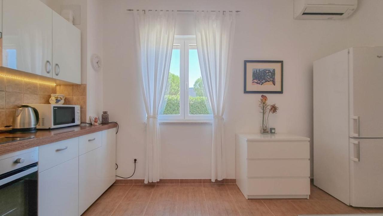 Appartamento Lea Novigrad Istria Esterno foto