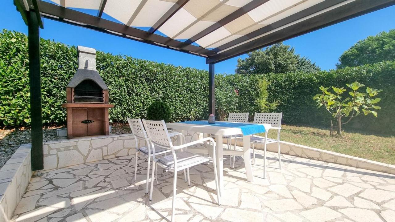 Appartamento Lea Novigrad Istria Esterno foto
