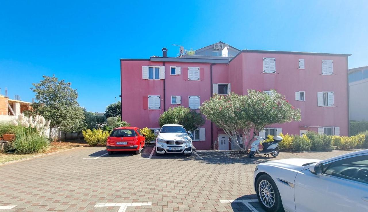 Appartamento Lea Novigrad Istria Esterno foto